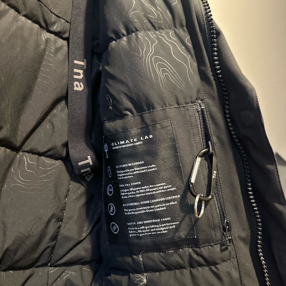 Aritzia - TNA Black Women’s Parka - Picture 3 of 3